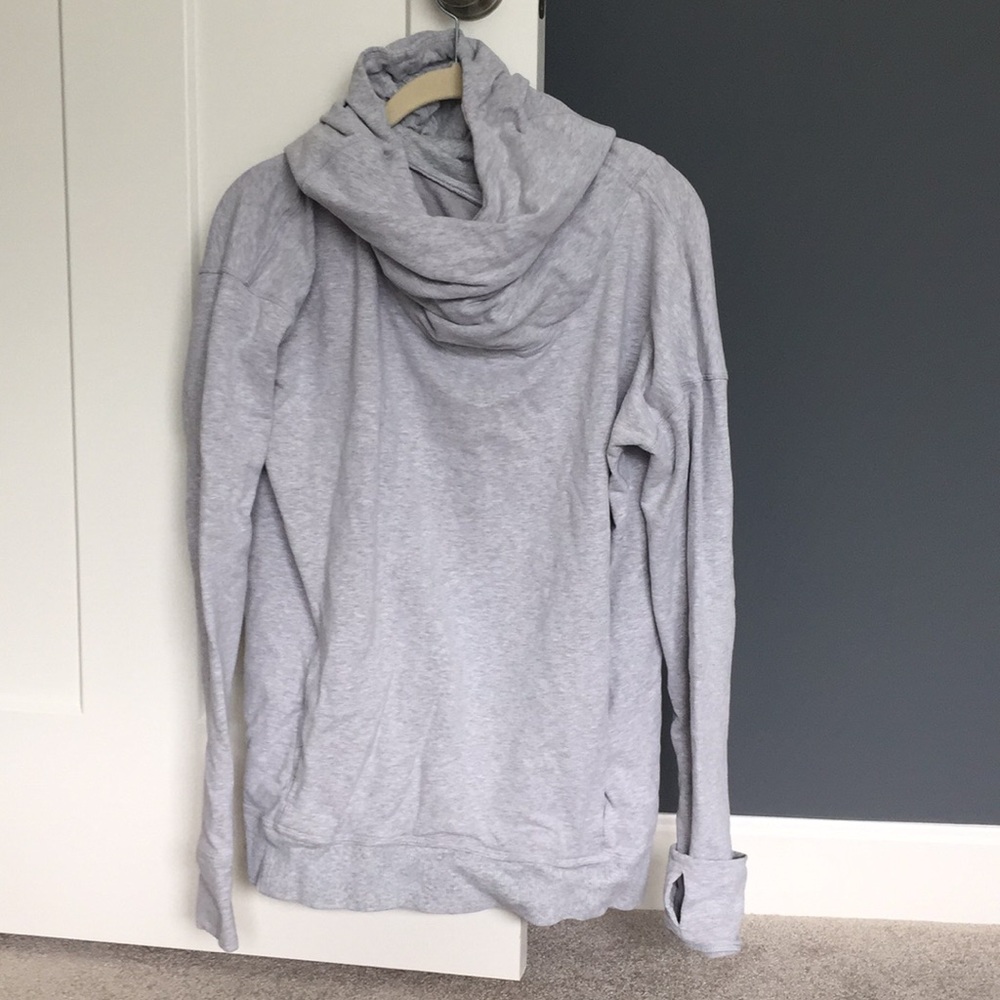 Lululemon sweatshirt